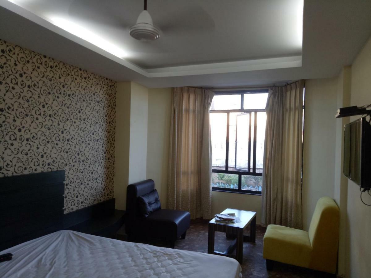 Assam Jatri Niwas Hotel Puri Exterior photo
